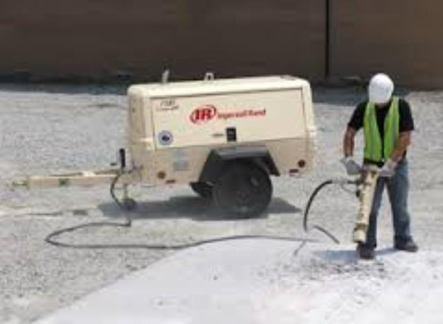 Rental store for Compressor 185 CFM w Hammer in Fulton MO